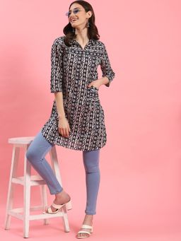 Shree - Women Cotton Blue Floral Printed Kurta